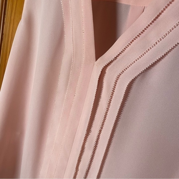 Ann Taylor Petite Baby Pink Sleeveless Ruffled Tank Top - Picture 2 of 6